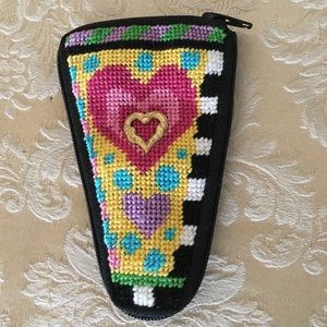 NEW hand sewn heart zipper pouch small scissors